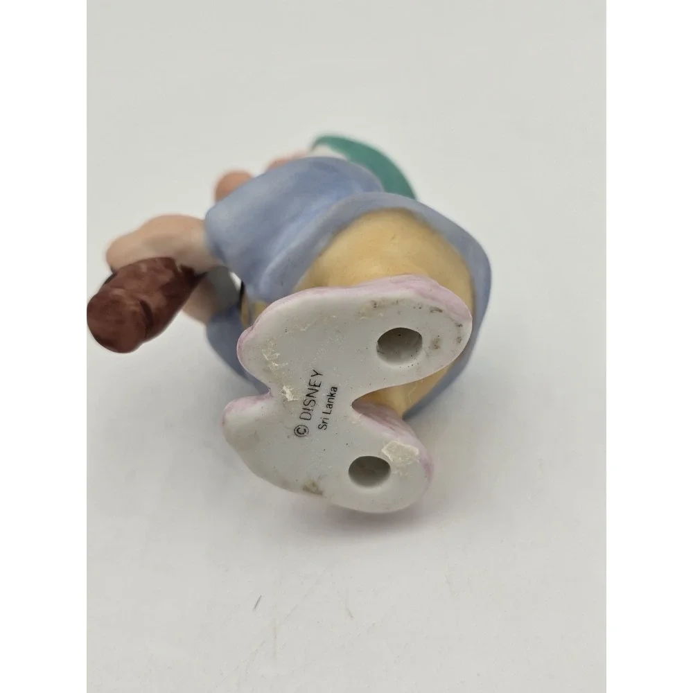 Walt Disney Snow White and the Seven Dwarfs Sneezy Porcelain Figurine